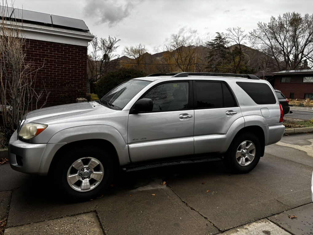 2006 TOYOTA 4RUNNER SR5