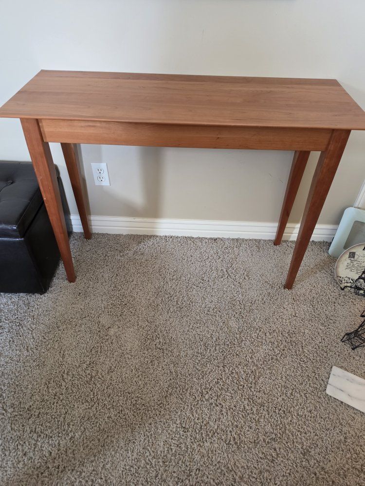 Solid Wood Entryway Console Table with Tapered Legs