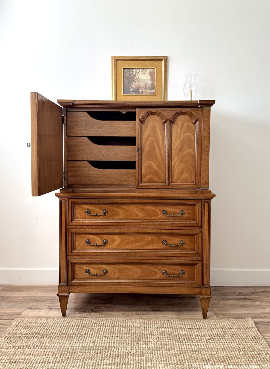 Main image 3