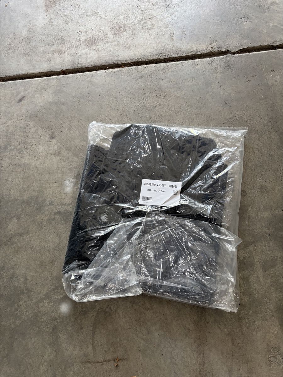 2025 Honda CRV floor mats carpet