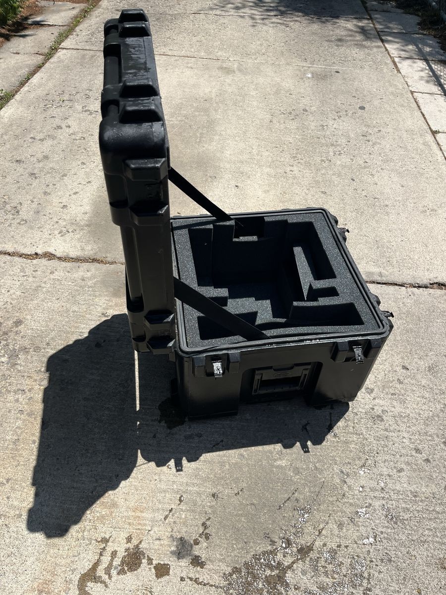 Main image 6