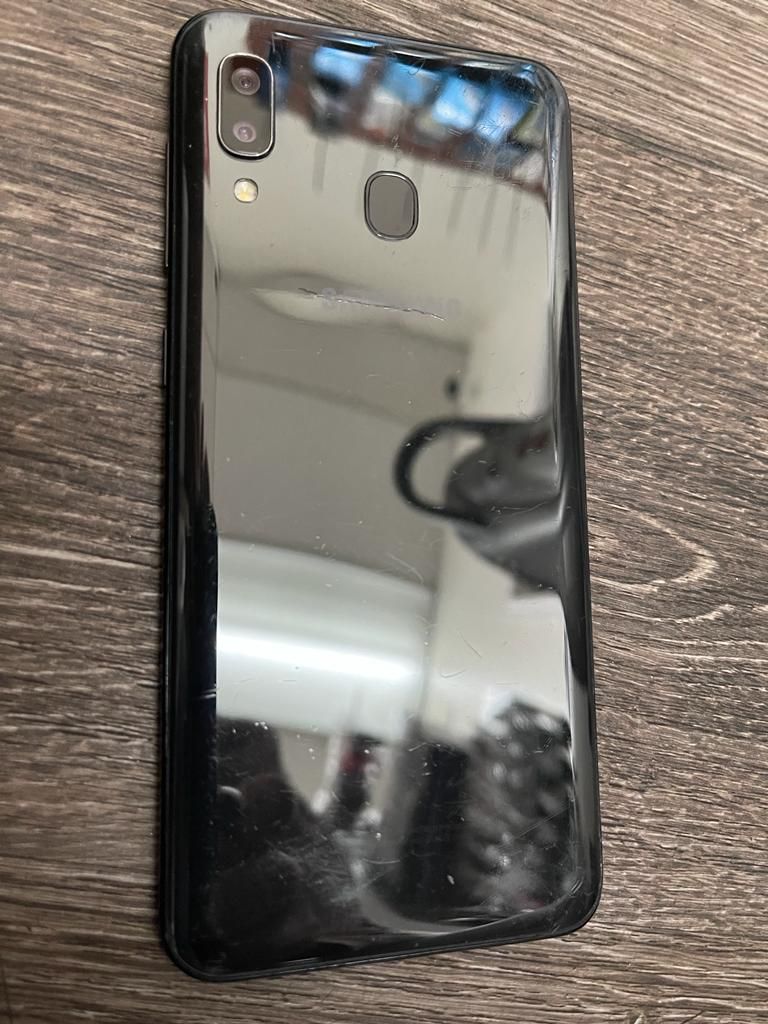 Samsung Galaxy A20- 32GB Unlocked