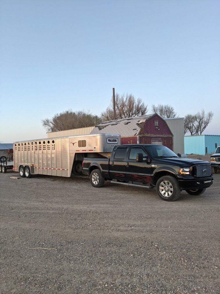 2008 Wilson 24ft with tack