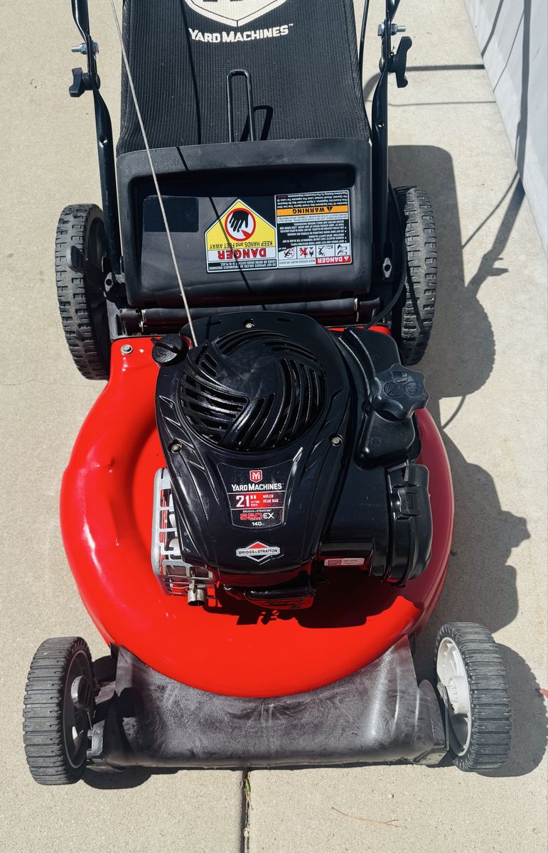 YARDMACHINE 125Cc 20" inch Rear Bagger Push Mower