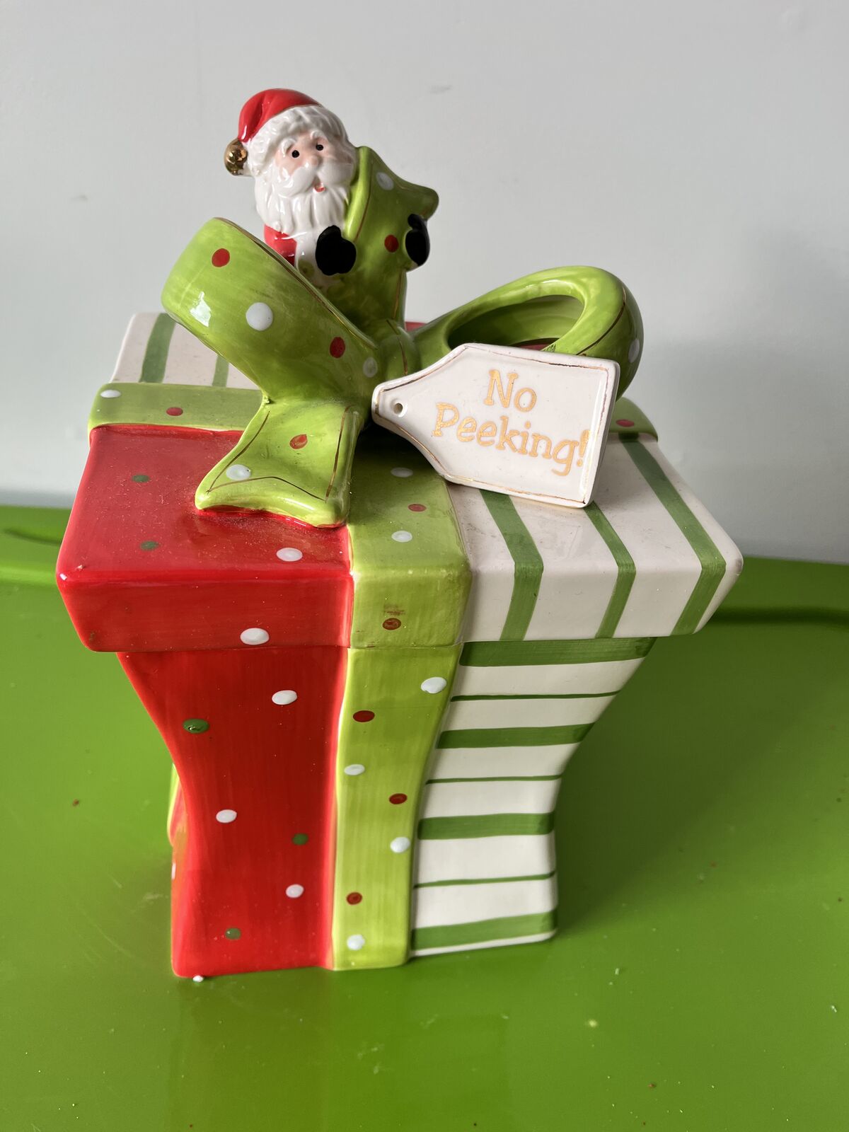 Cracker Barrel Santa Cookie Jar "No Peeking!” Gift Box