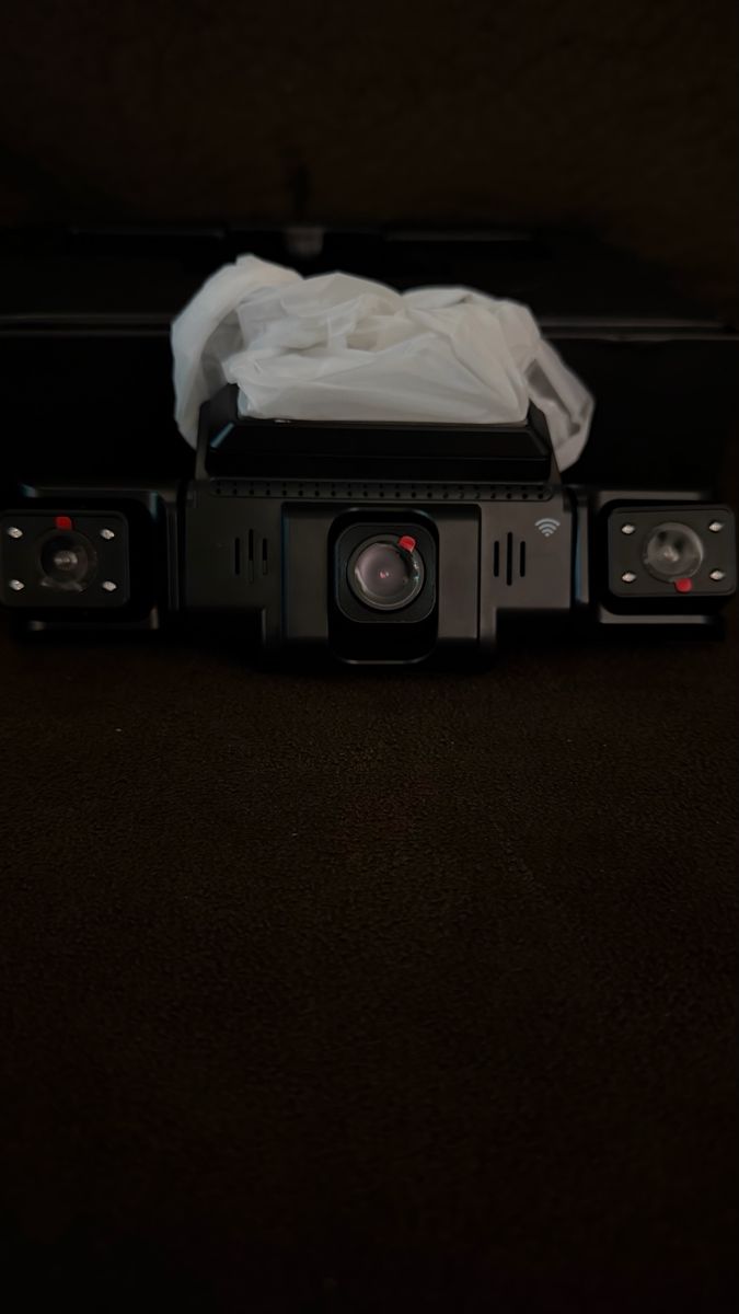 Main image 4
