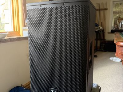 Electro-Voice EV ELX112P Powered 12" Two-Way Loudspeaker PA Speaker