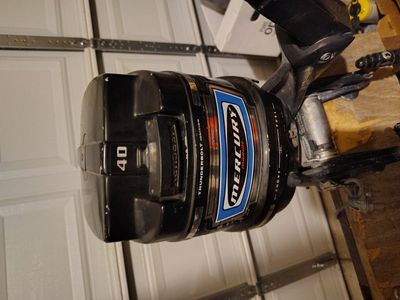 1974 mercury 4 HP molde 40 part motor