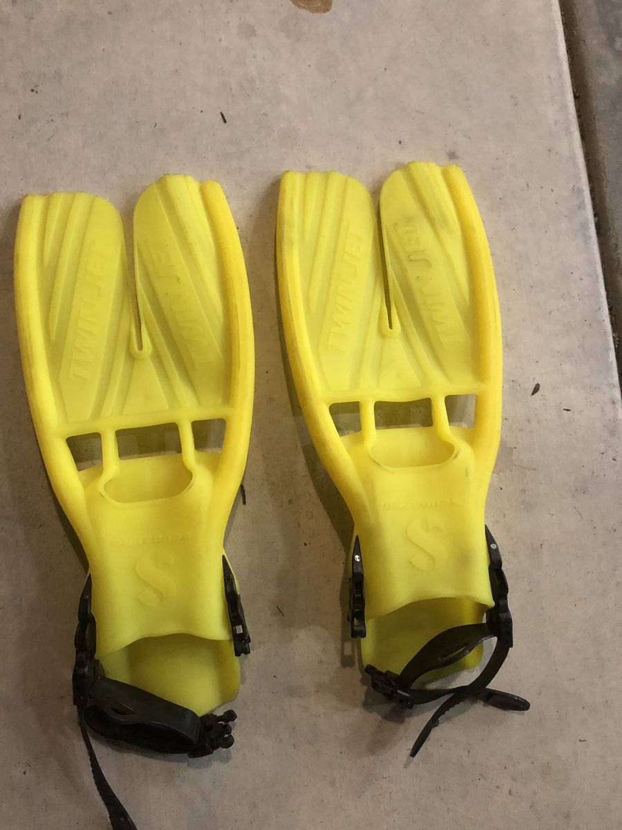 ScubaPro Twin Jet Fins Scuba Snorkel Dive