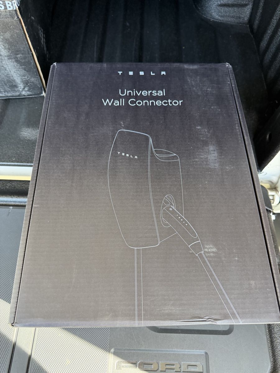 Tesla Universal Wall Charger 24ft Cable NIB