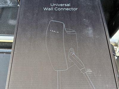 Tesla Universal Wall Charger 24ft Cable NIB