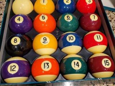 Aramith Premier billiard balls