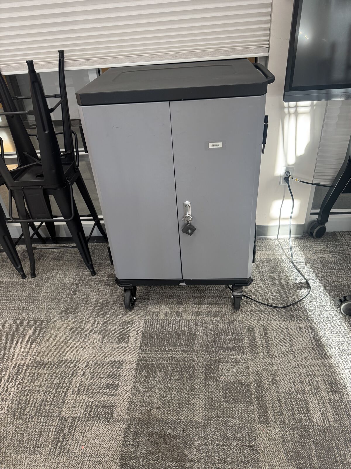 Movile Charging Cart