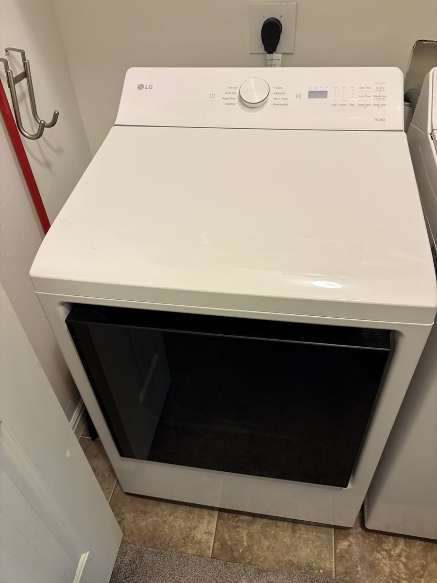 Main image 6
