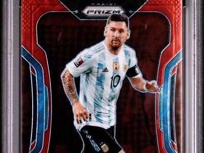 2022 Panini Prizm World Cup Qatar Lionel Messi Red Choice #7 PSA 9 Mint
