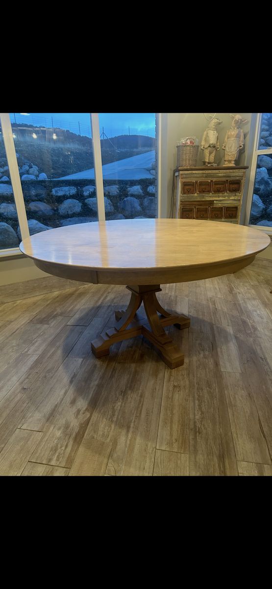 Round Kitched Table
