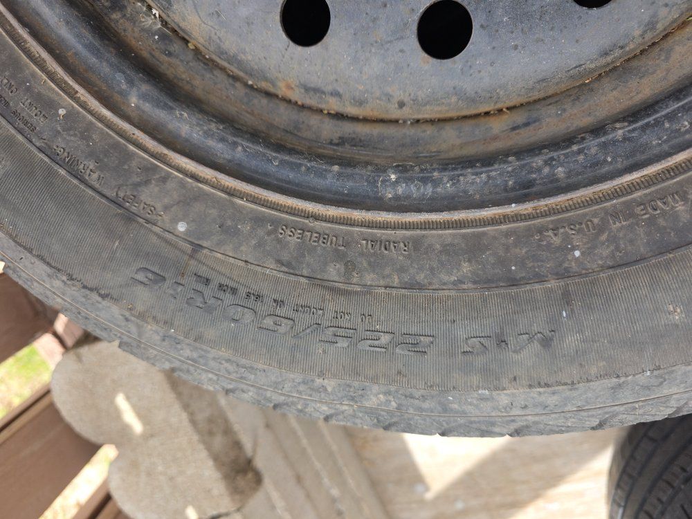 225/60R16 on rims