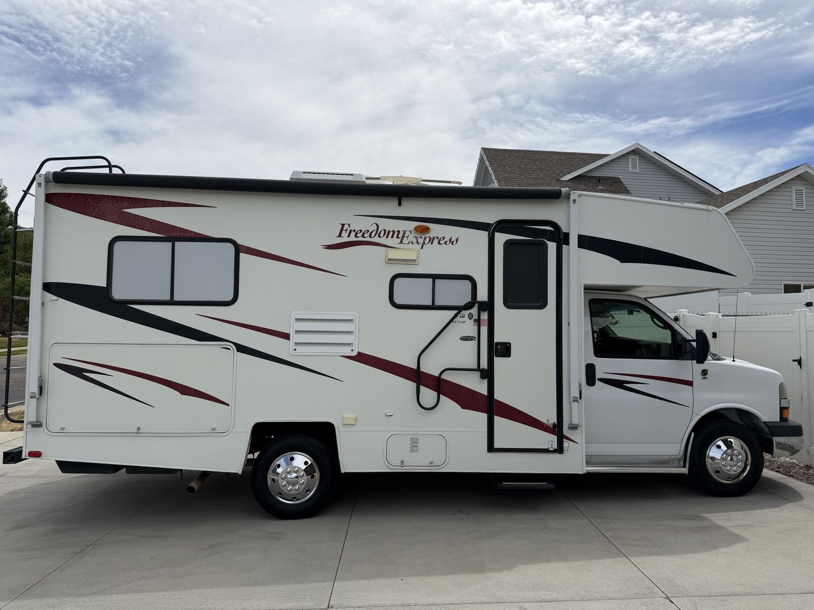 2008 coachmen freedom 21ft