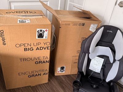 Two new evenflo car seats