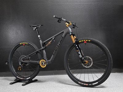 2025 Santa Cruz Blur TR Matte Carbon Custom