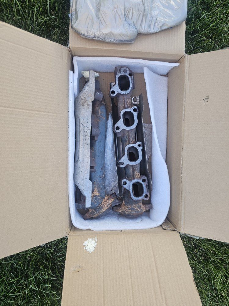 2016 Ram 2500 5.7 Hemi OEM Exhaust Manifolds – Complete