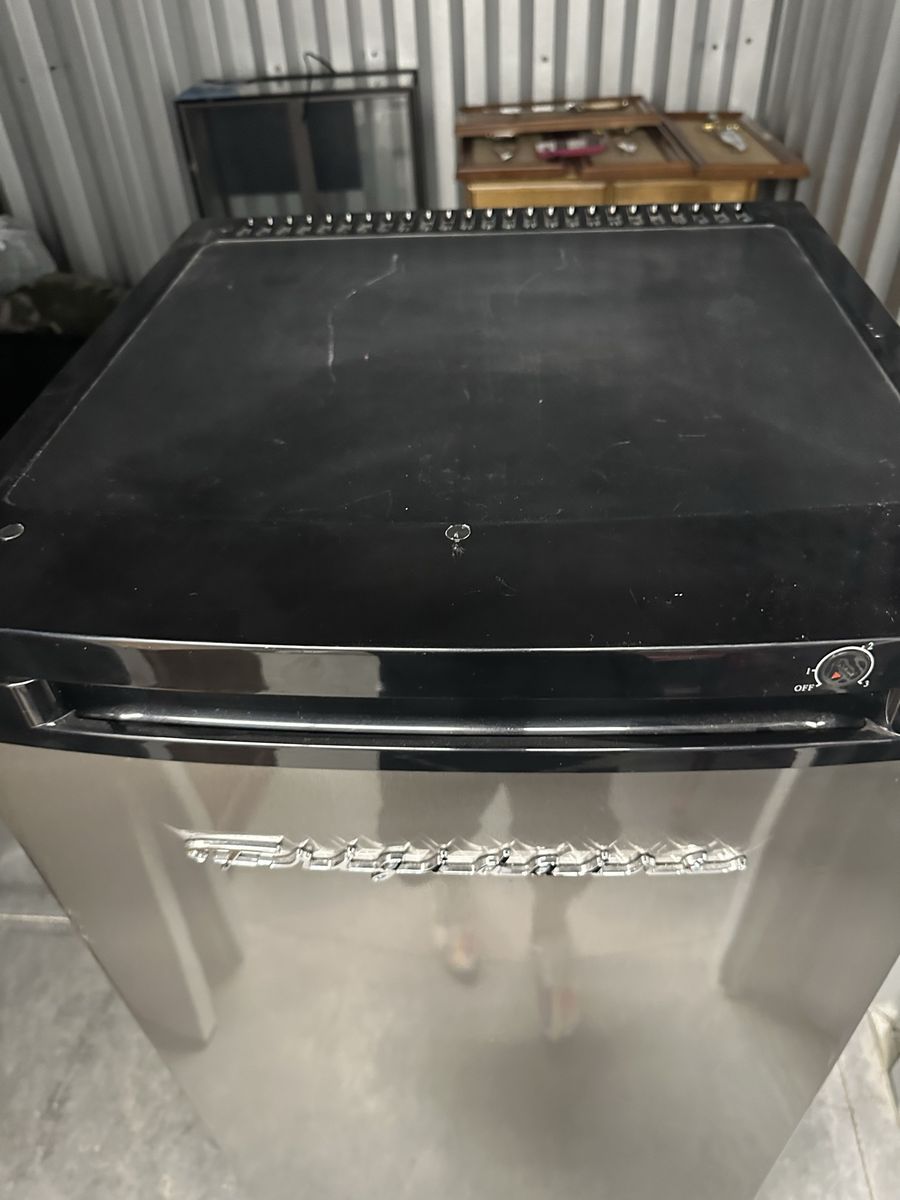 Main image 2