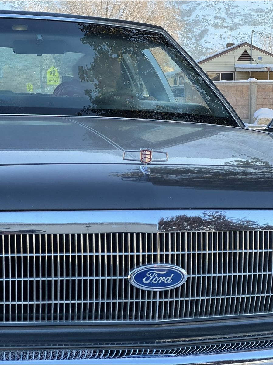 1988 Ford Crown Victoria 