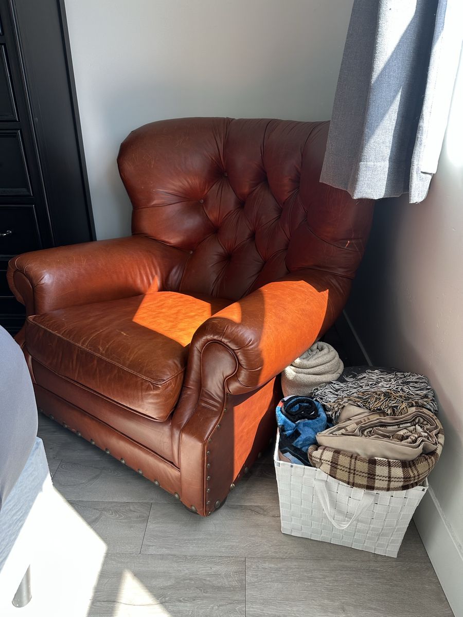 Vintage Brown Leather Tufted Armchair