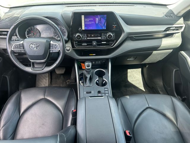 Main image 32