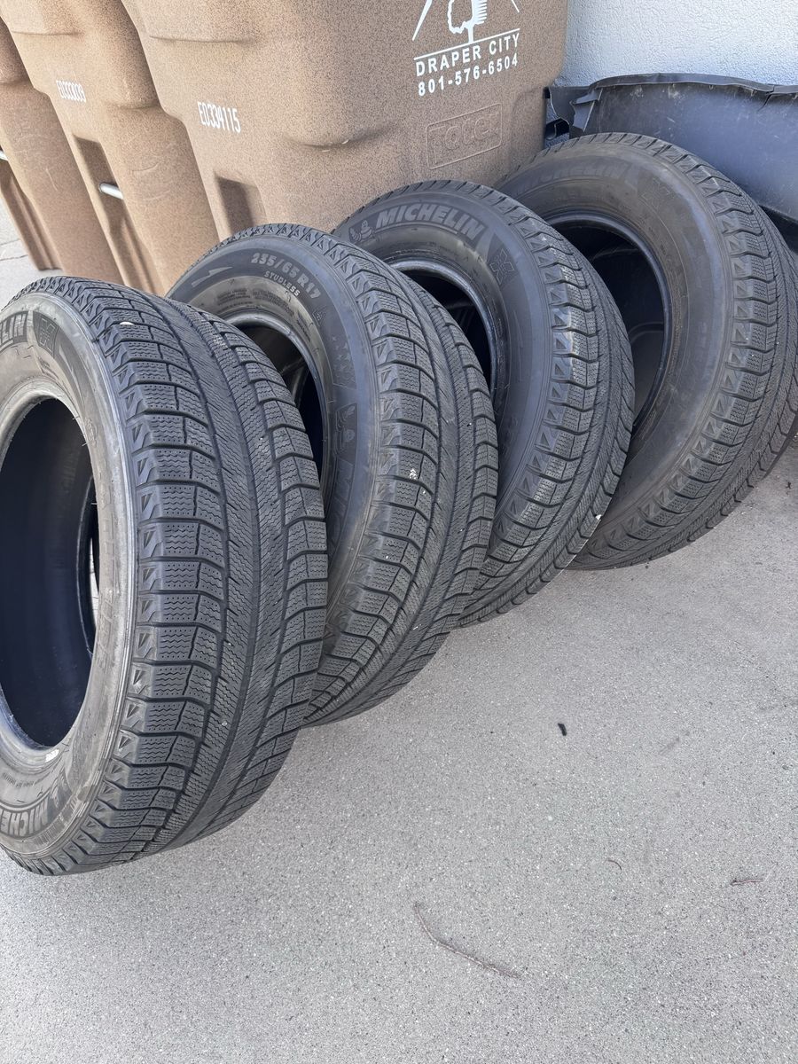 Michelin Latitude X-Ice 235/65R17, Set of 4