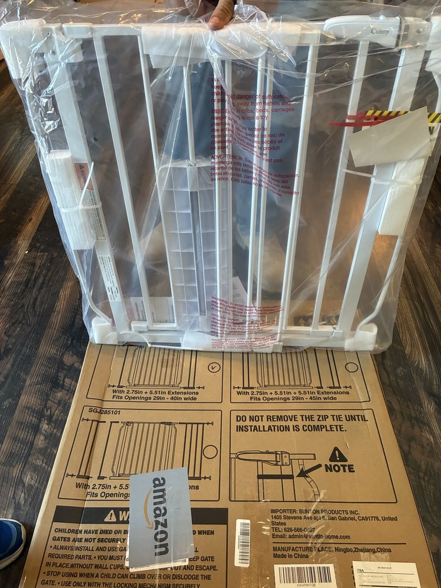 Cideny Baby Gate, White, Fits 29-40in Wide Openings with Extensions