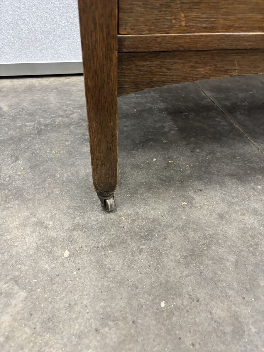 Main image 7