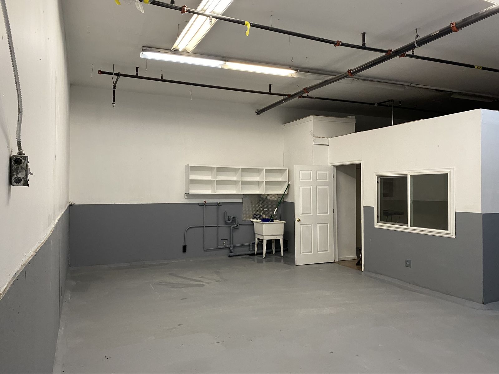 Office/Warehouse Space for Rent – ALL Utilities Included! FREE RENT