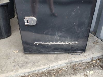 Frigidaire mini fridge