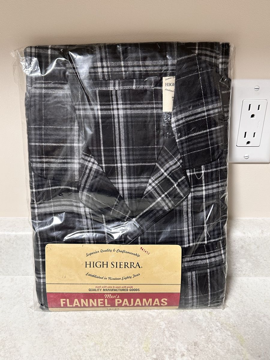 High Sierra Men's Flannel Pajamas Plaid Size L New in Package