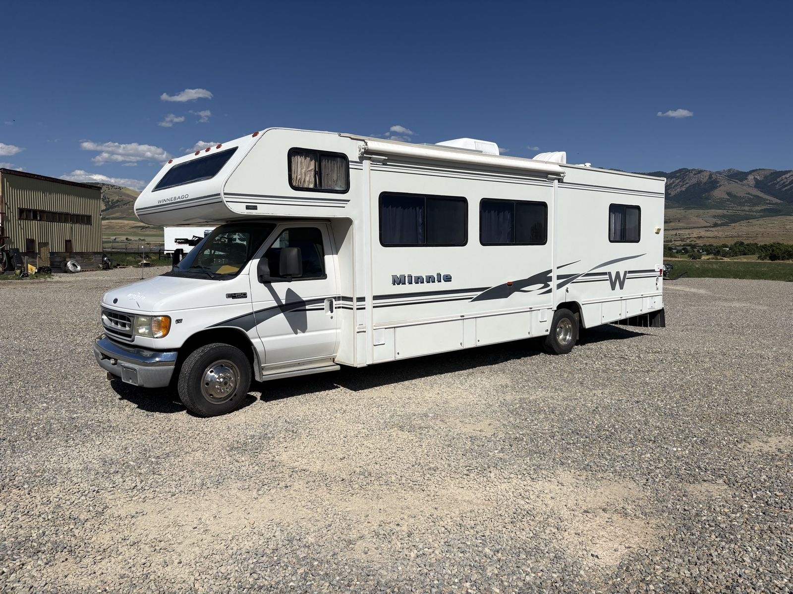 2002 Ford E450 Winnebago mini 66,000 miles
