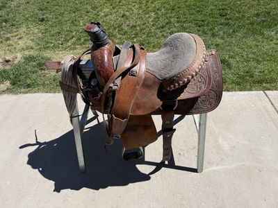 For Sale 1982 16” Texas Saddlery.