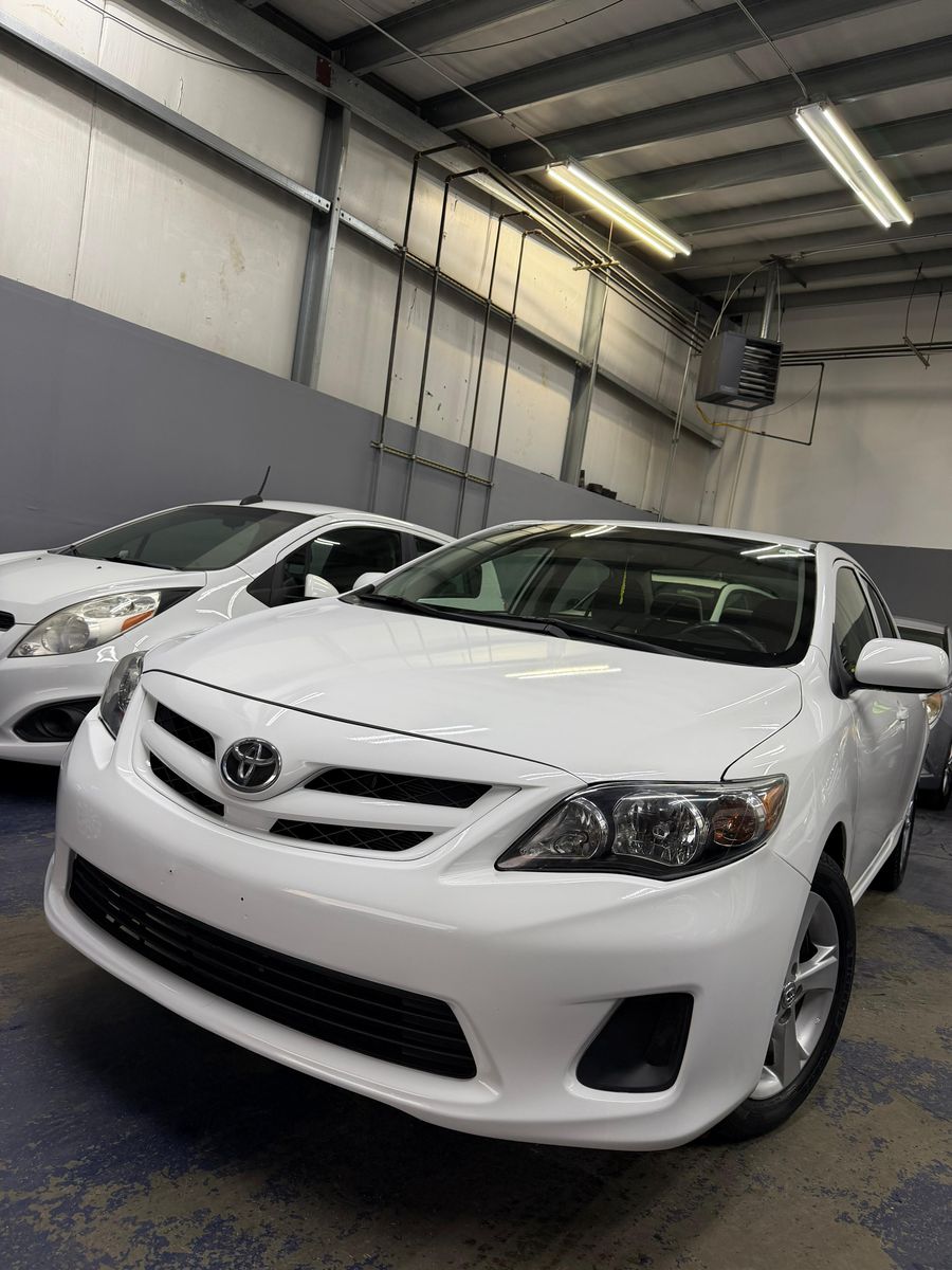 2013 TOYOTA COROLLA LE