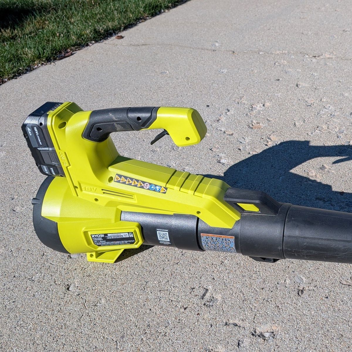 Leaf Blower 350 CFM, 100 MPH - Battery Powered- Ryobi 18V