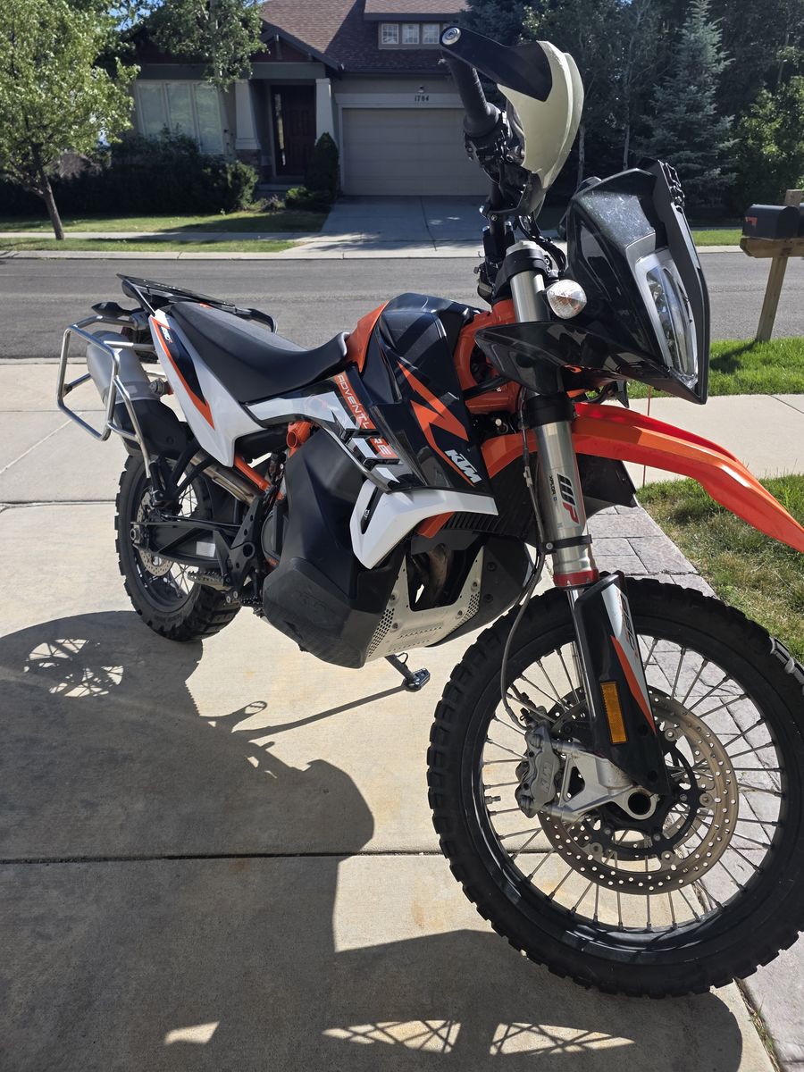 2022 KTM 890 Adventure R