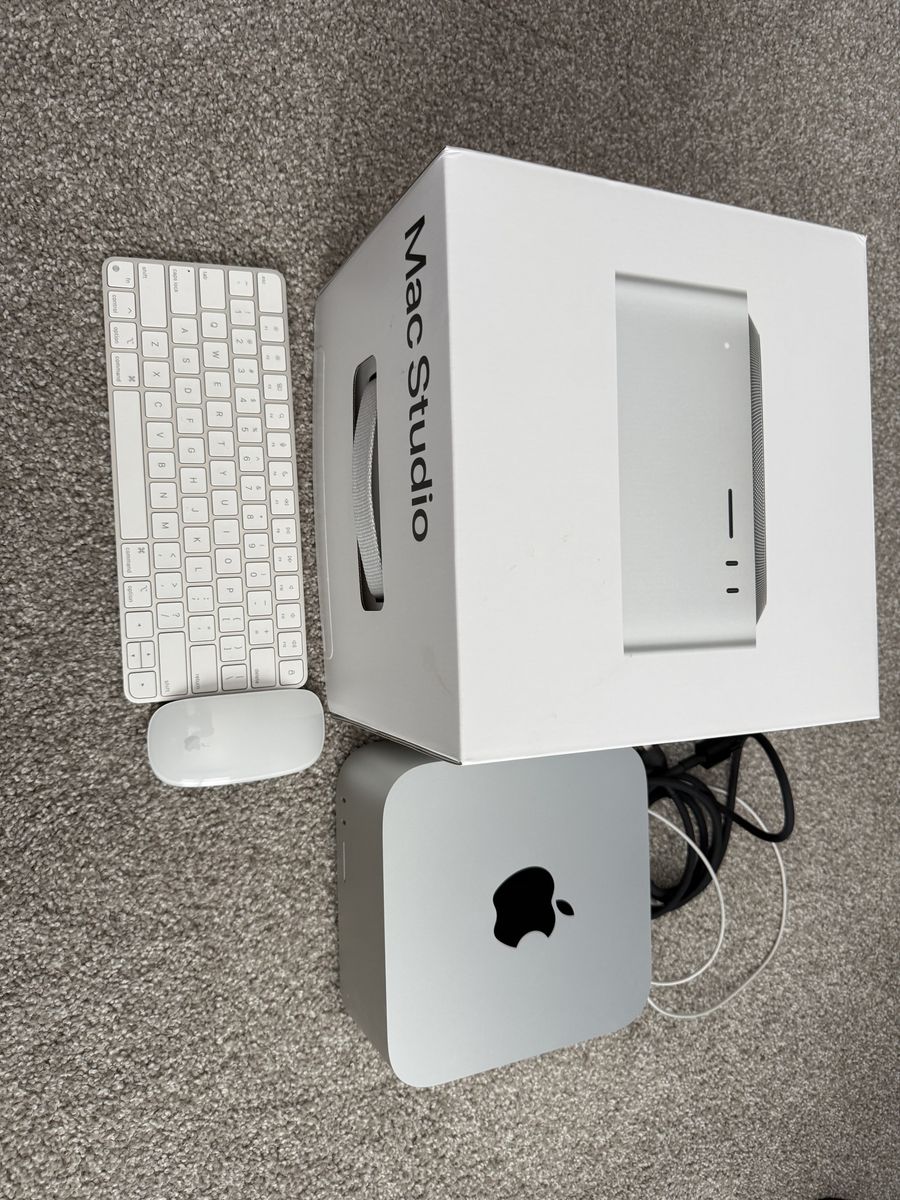 Mac Studio M1 Ultra 20C CPU 64C GPU 4tb SSD 128gb Ram