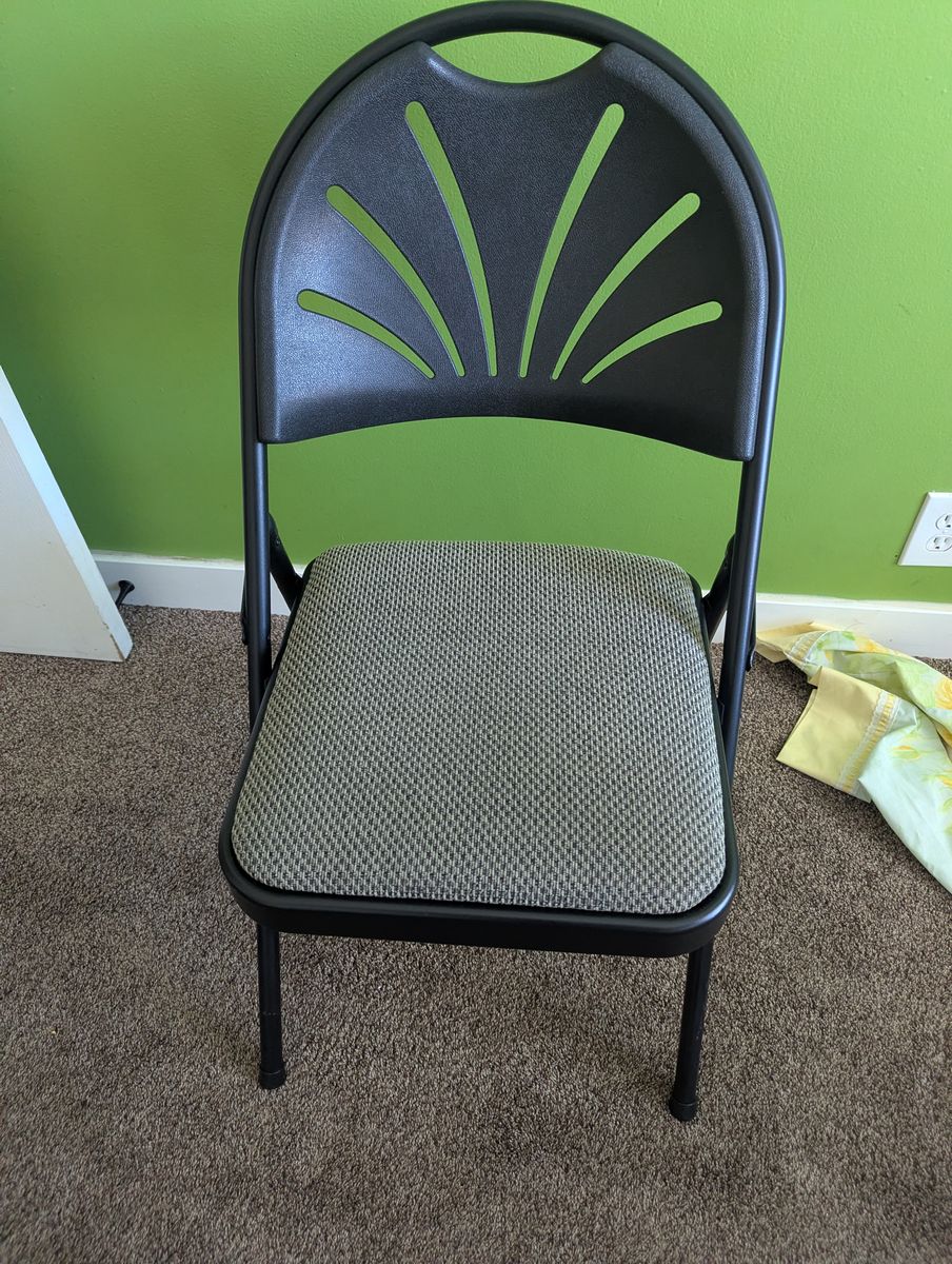 Chair cushioned Folding