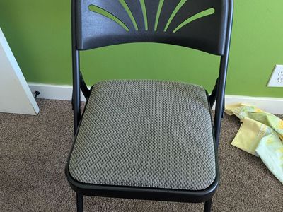 Chair cushioned Folding