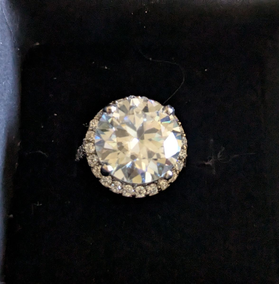 9.7ct white round diamond ring with halo