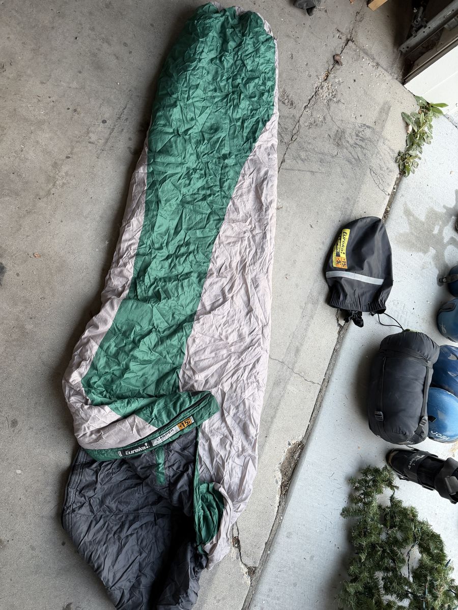 2 Sleeping Bags – Eureka +15° & Kids 20° – Camping Ready