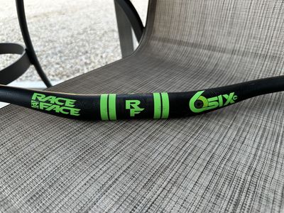 Race Face SIXc Carbon Mountain Bike Handlebar Green Black 20mm Rise