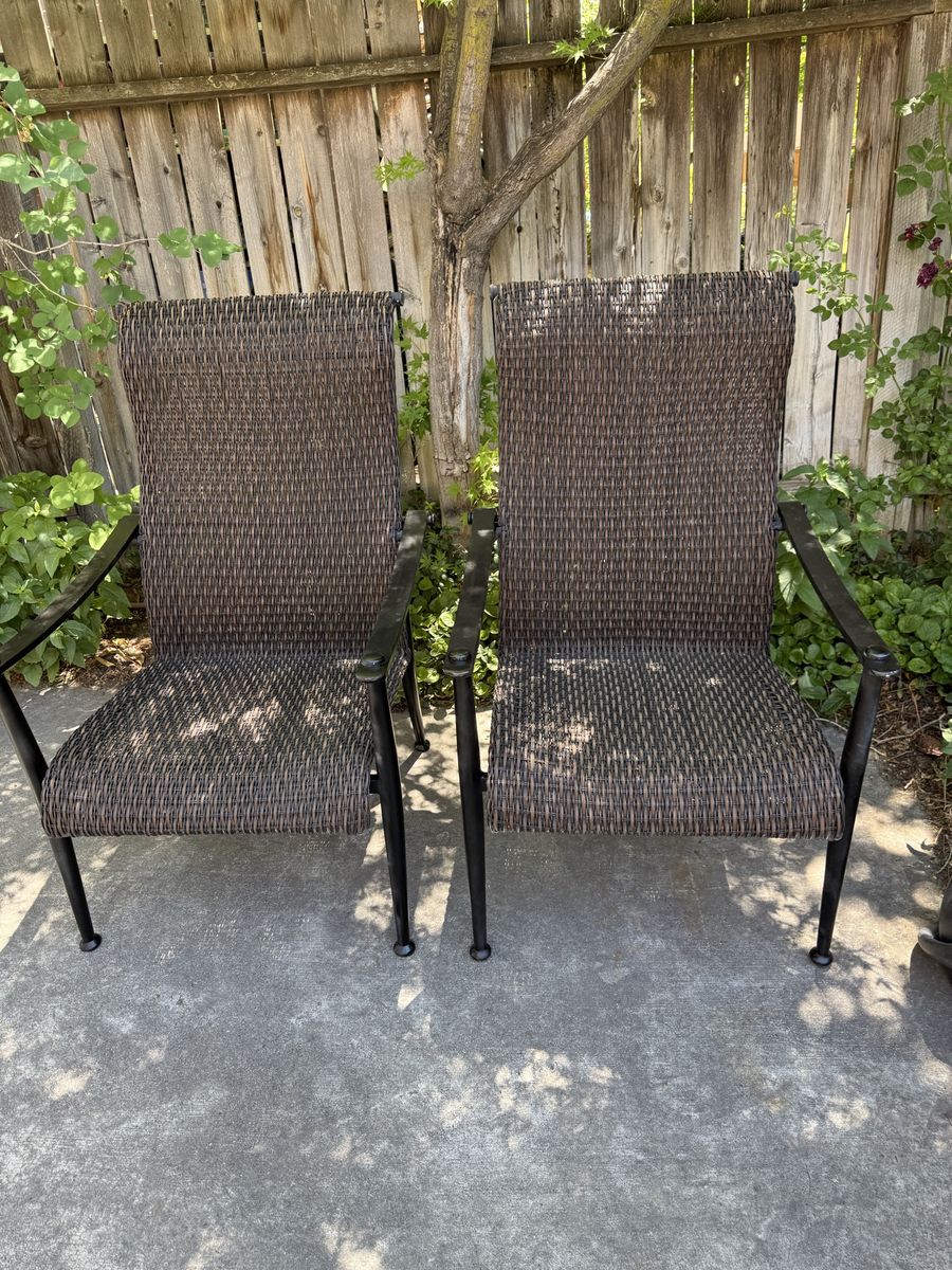 Set of 2 Patio Chairs with Armrests - Brown Wicker Style with Geometric Cushions