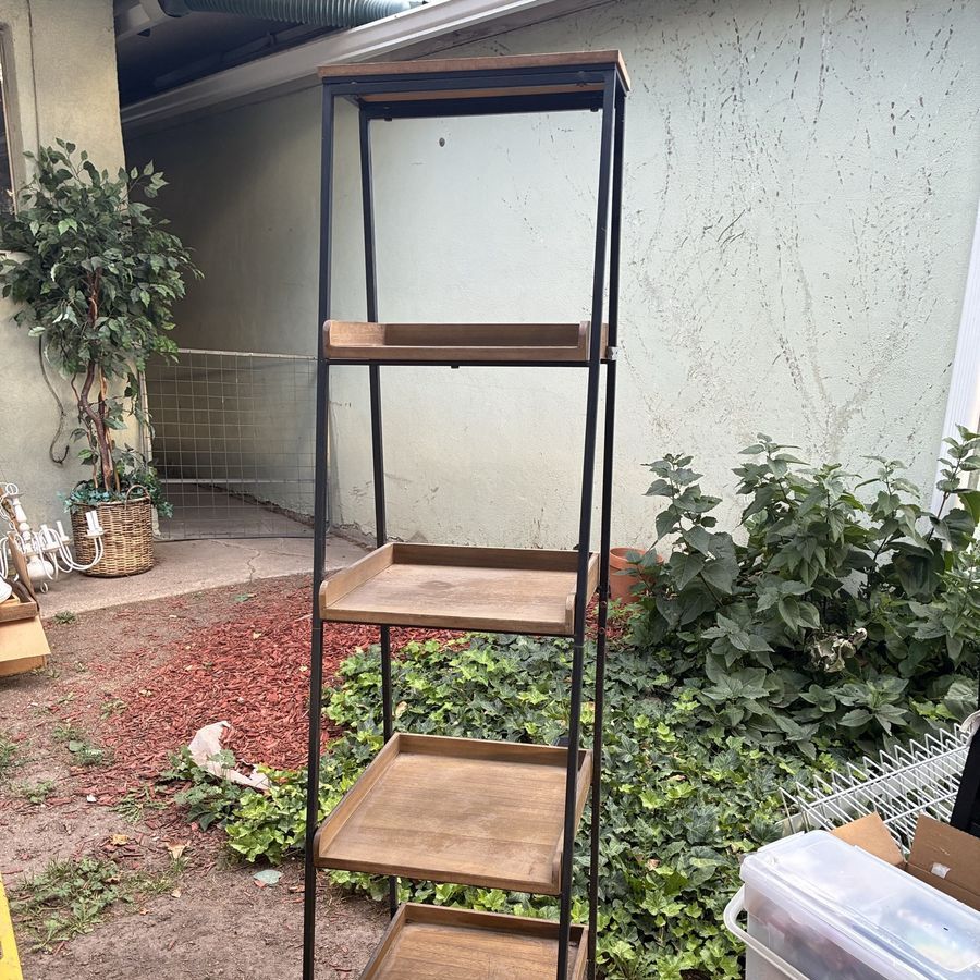 Industrial Wood and Metal Ladder Shelf 5-Tier Bookshelf Storage