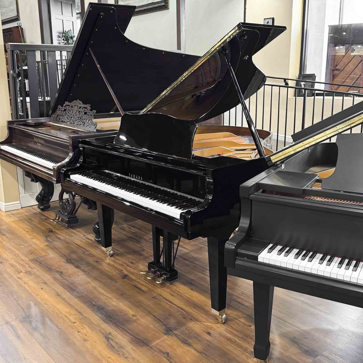 LIKE NEW YAMAHA GRAND PLAYER PIANO
