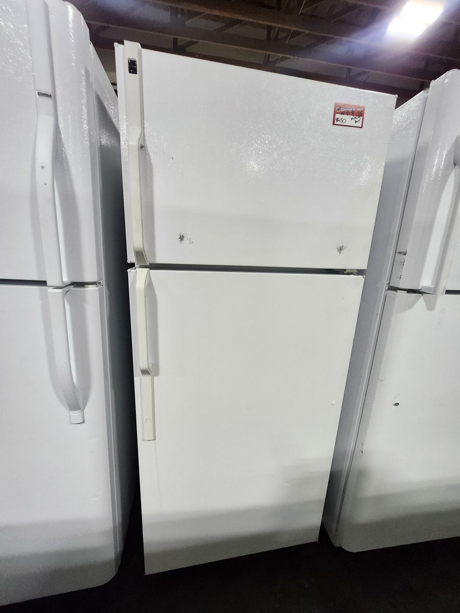 HotPoint White Top Freezer Refrigerator - Used